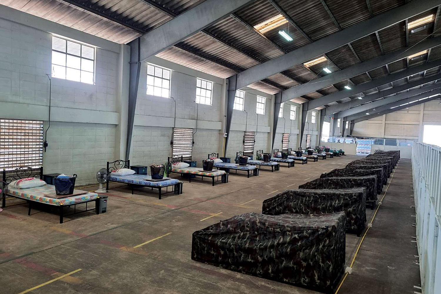 Militer Thailand Bangun 10 RS Lapangan Covid-19